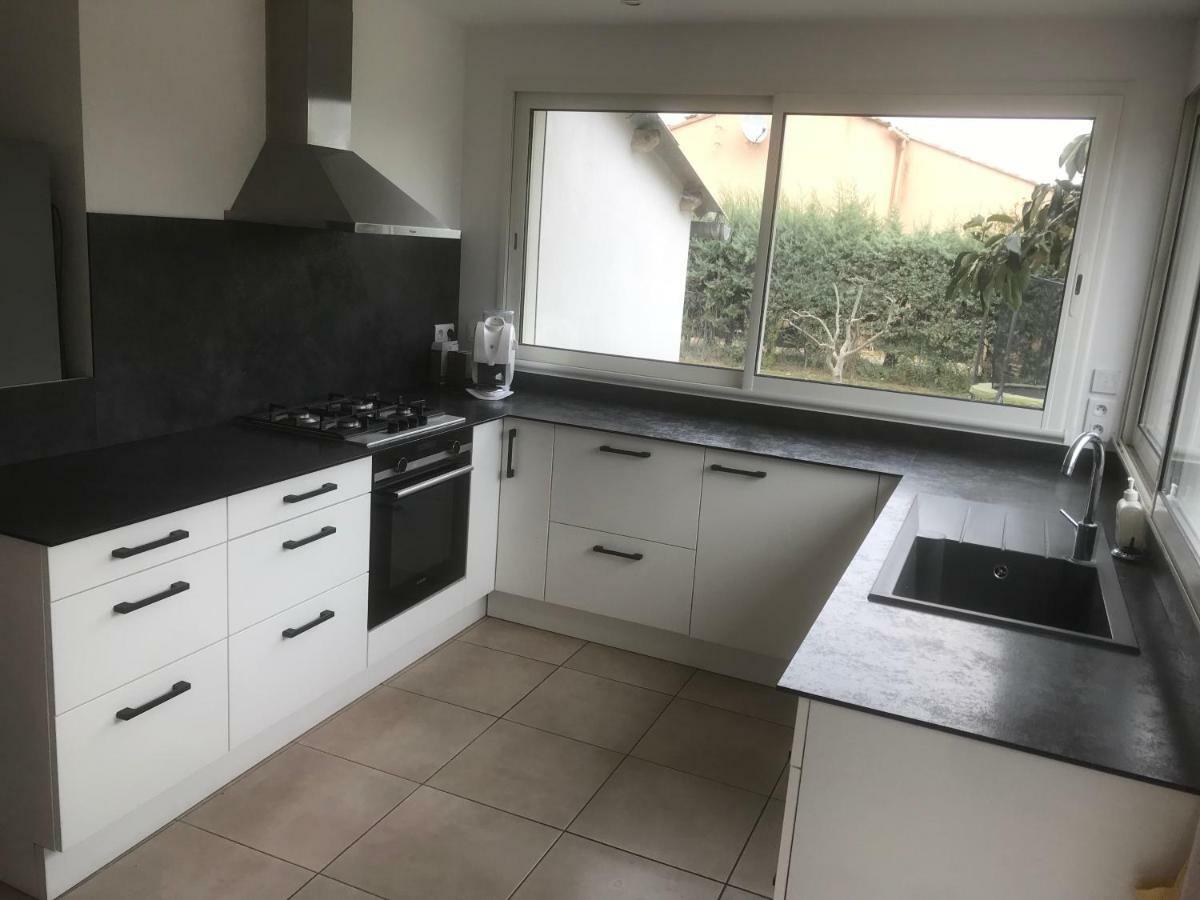 Apartament Au Domaine De Lea Hyères Zewnętrze zdjęcie