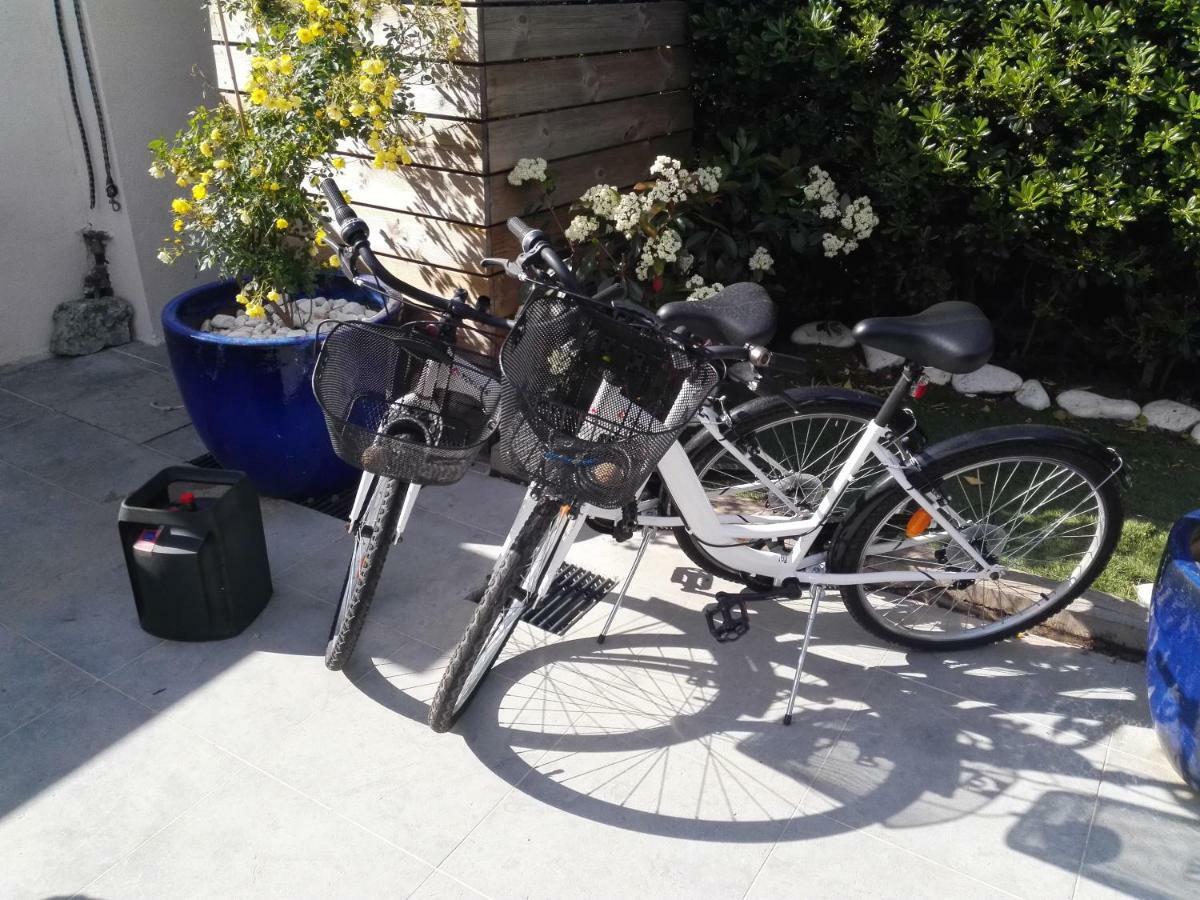 Apartament Au Domaine De Lea Hyères Zewnętrze zdjęcie